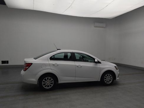 Used 2018 Chevrolet Sonic LT image 10