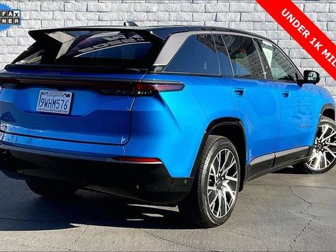 Used 2025 Jeep Wagoneer S Limited image 13