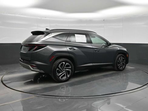 Used 2025 Hyundai Tucson Limited FWD image 8