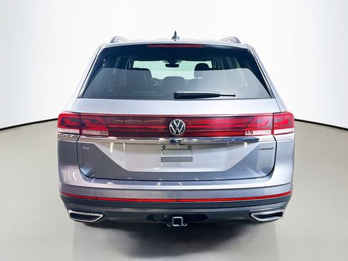 Used 2025 Volkswagen Atlas SE image 6