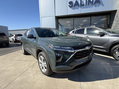 Used 2025 Chevrolet Trax LS
