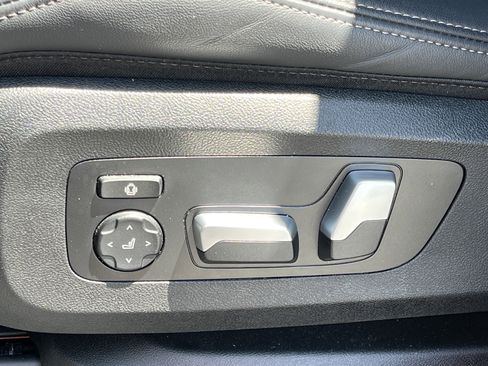 Used 2023 BMW X6 xDrive40i w/ Premium Package AWD/4WD image 17