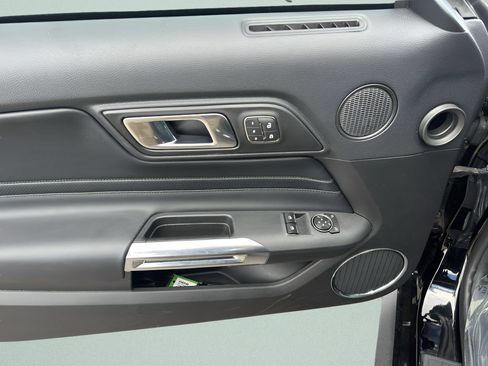 Used 2020 Ford Mustang Bullitt RWD image 8