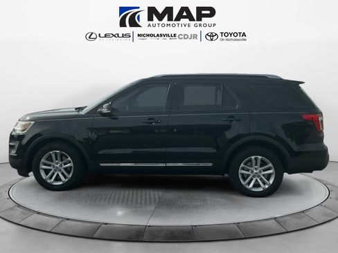 Used 2016 Ford Explorer XLT w/ Equipment Group 202A image 2