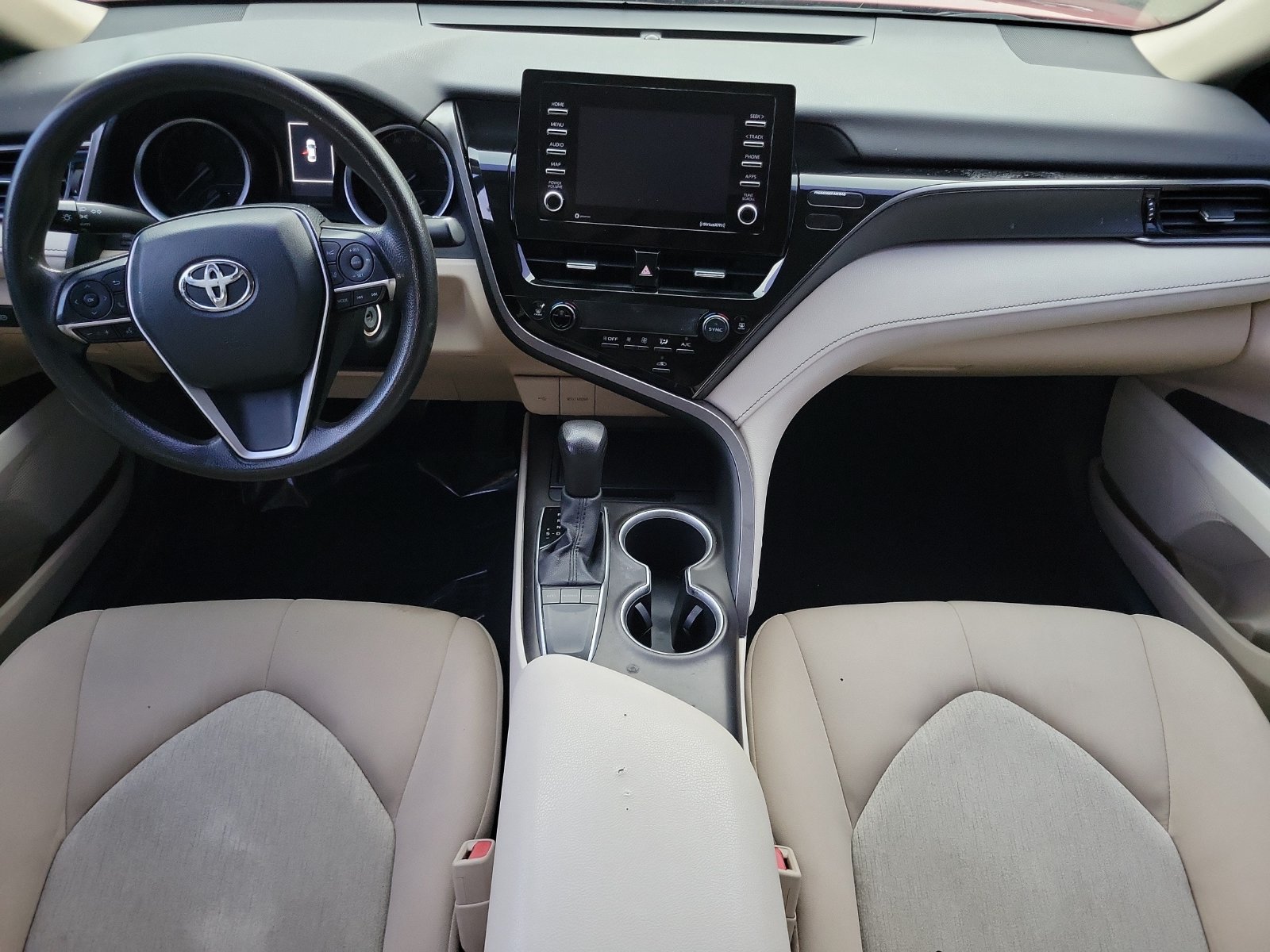 Used 2022 Toyota Camry LE FWD image 13
