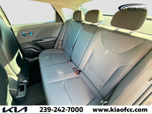 New 2025 Kia K4 LXS image 19