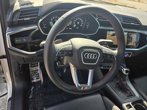 Used 2025 Audi Q3 2.0T Premium Plus w/ Premium Plus Package AWD/4WD image 26