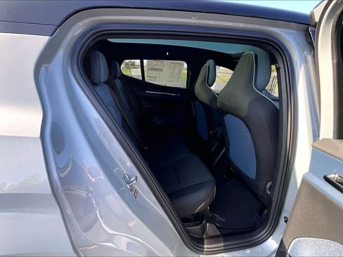 New 2025 Volvo EX30 Plus w/ Protection Package Premier image 27