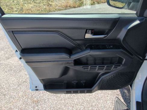 Certified 2025 Toyota Tacoma Limited AWD/4WD image 17