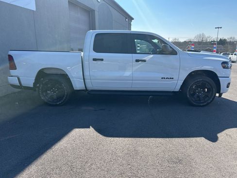 New 2026 RAM 1500 Express AWD/4WD image 6