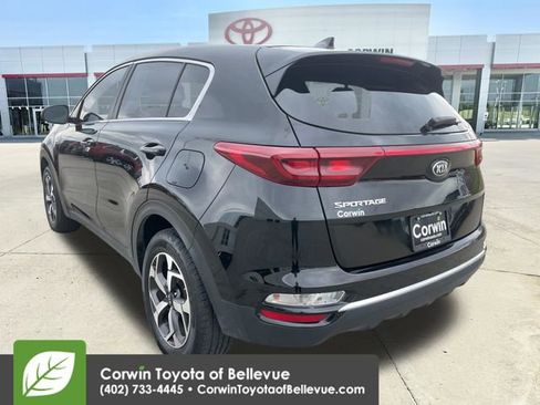 Used 2022 Kia Sportage LX AWD/4WD image 3