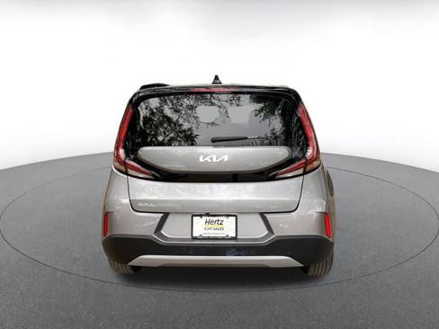 Used 2025 Kia Soul LX w/ LX Technology Package image 6