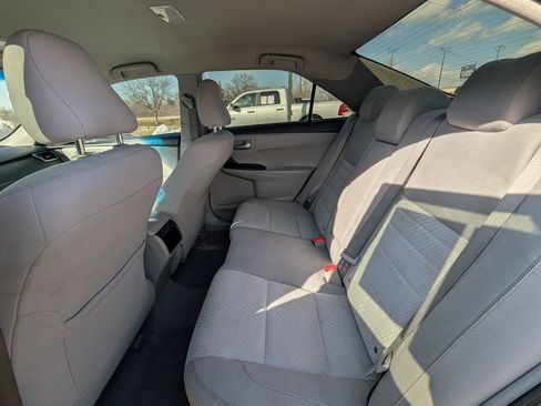 Used 2017 Toyota Camry LE image 24