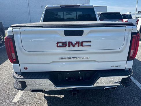 Used 2022 GMC Sierra 1500 SLT w/ SLT Premium Plus Package AWD/4WD image 9