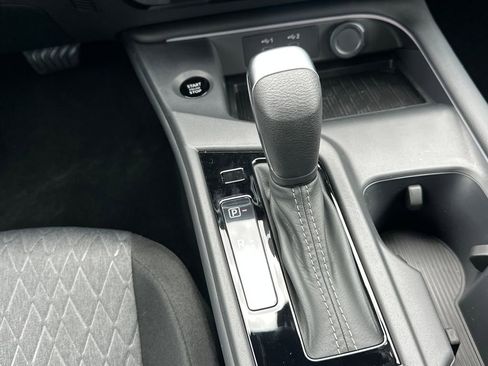 New 2026 Nissan Sentra SV w/ SV Convenience Package FWD image 24