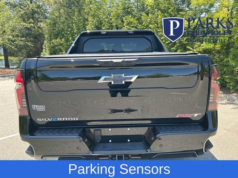 Used 2025 Chevrolet Silverado EV RST image 5
