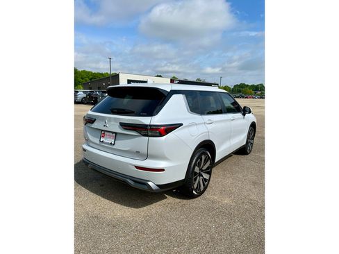 New 2026 Mitsubishi Outlander SE AWD/4WD image 5