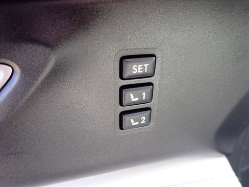 Used 2023 Subaru Ascent Limited w/ Technology Package image 16