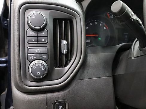 Used 2021 Chevrolet Silverado 1500 Custom Trail Boss image 18