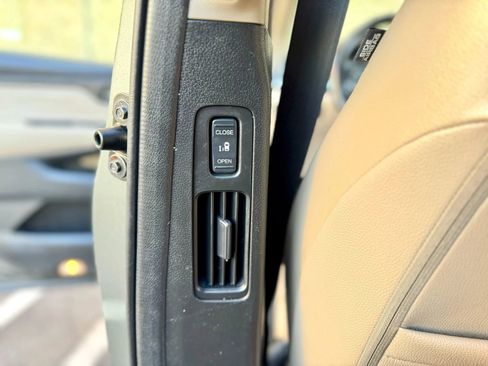 Used 2018 Honda Odyssey Touring image 19