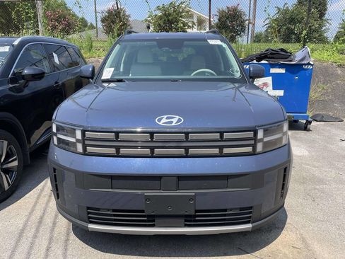 Used 2025 Hyundai Santa Fe SEL FWD image 2