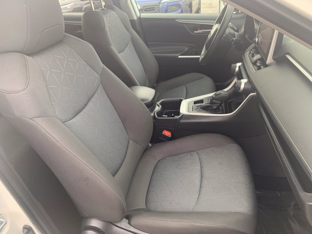 Used 2025 Toyota RAV4 XLE AWD/4WD image 19