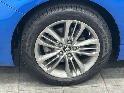 Used 2017 Toyota Camry SE FWD image 6