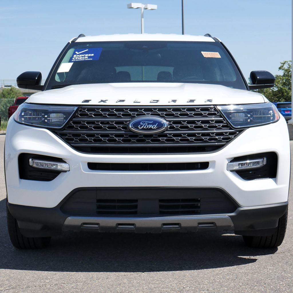 Used 2024 Ford Explorer XLT w/ Equipment Group 202A AWD/4WD image 14