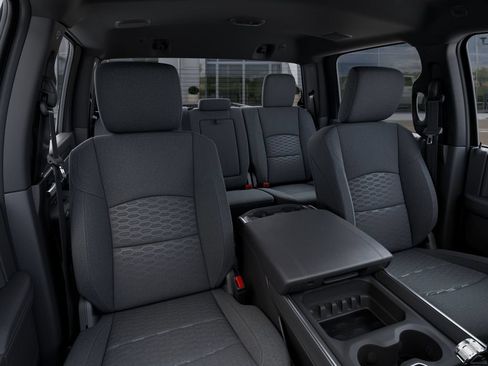 New 2026 RAM 2500 Big Horn AWD/4WD image 17