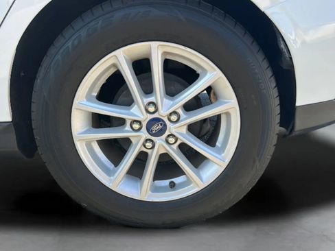 Used 2018 Ford Focus SE FWD image 23