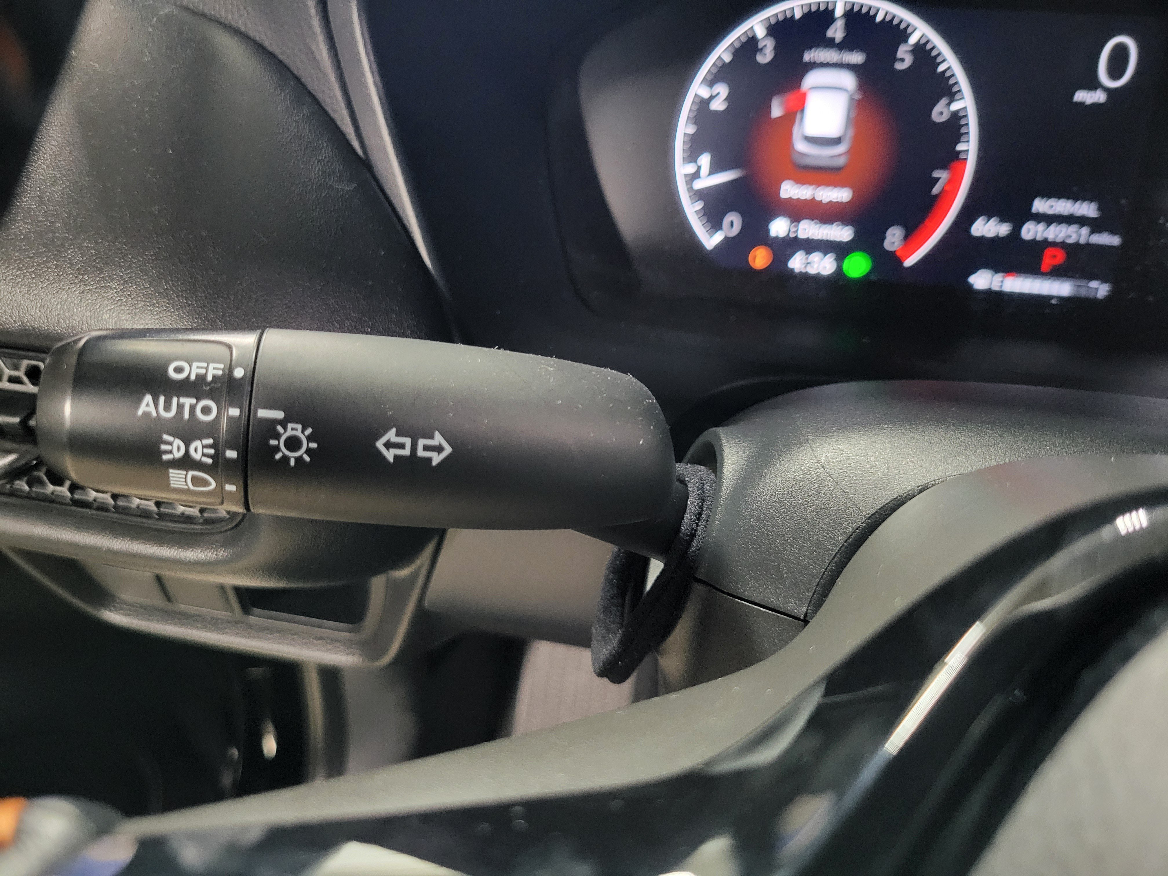 Certified 2025 Honda HR-V Sport image 24