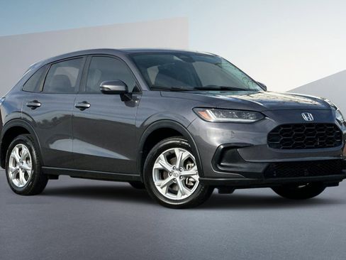 Used 2023 Honda HR-V LX image 2