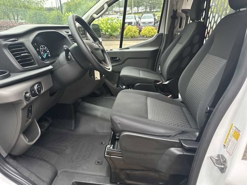 Used 2025 Ford Transit 250 Low Roof w/ Exterior Upgrade Package RWD image 13