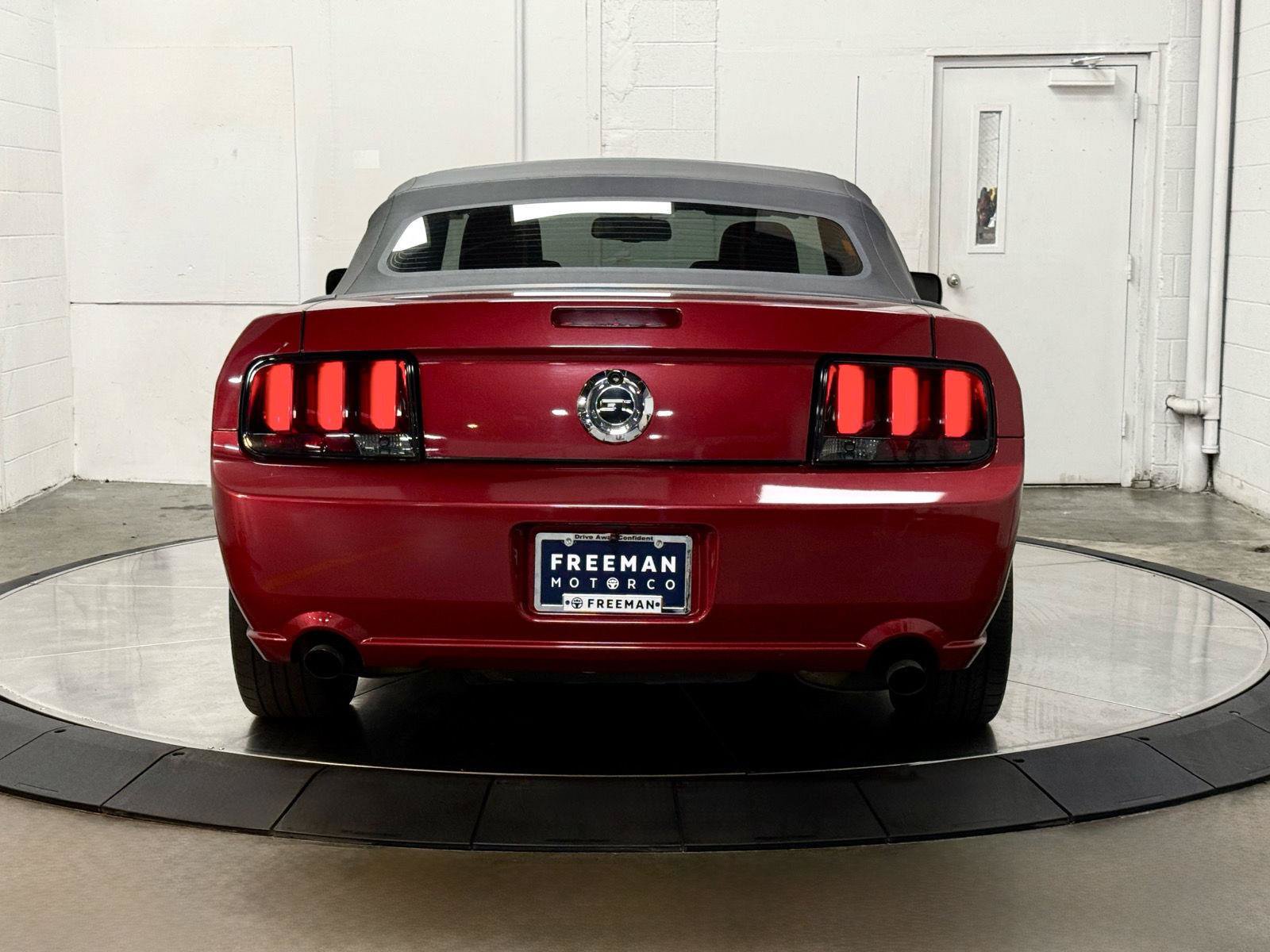 Used 2007 Ford Mustang GT RWD image 16