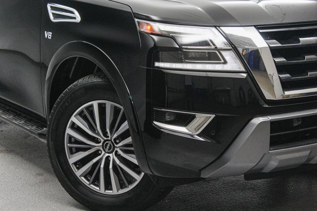 Used 2022 Nissan Armada SL w/ Captain's Chairs Package RWD image 3