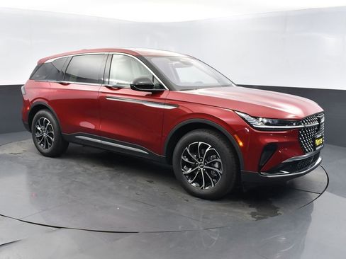 New 2025 Lincoln Nautilus Premier w/ Equipment Group 102A image 3