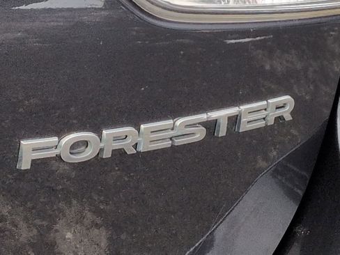 Used 2019 Subaru Forester Premium image 13