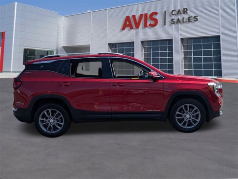 Used 2023 GMC Terrain SLT image 5