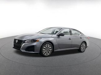 Used 2025 Nissan Altima 2.5 SV FWD video 2