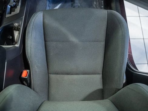 Used 2018 Toyota RAV4 XLE w/ Plus Extra Value Package AWD/4WD image 29