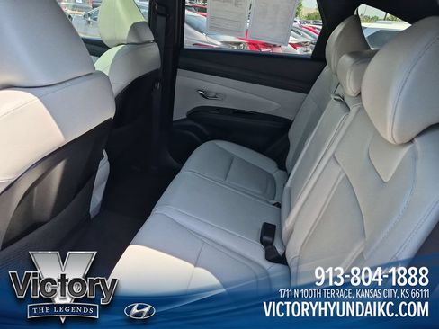 Used 2025 Hyundai Tucson Limited AWD/4WD image 25