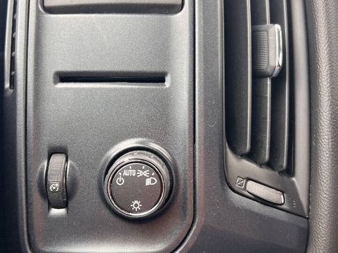 Used 2016 Chevrolet Silverado 2500 W/T AWD/4WD image 19