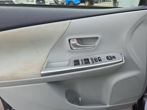 Used 2012 Toyota Prius V Two FWD image 16