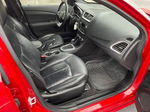 Used 2013 Dodge Avenger SXT w/ Rallye Appearance Group image 10