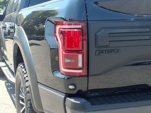 Used 2019 Ford F150 Raptor w/ Equipment Group 802A Luxury AWD/4WD image 18