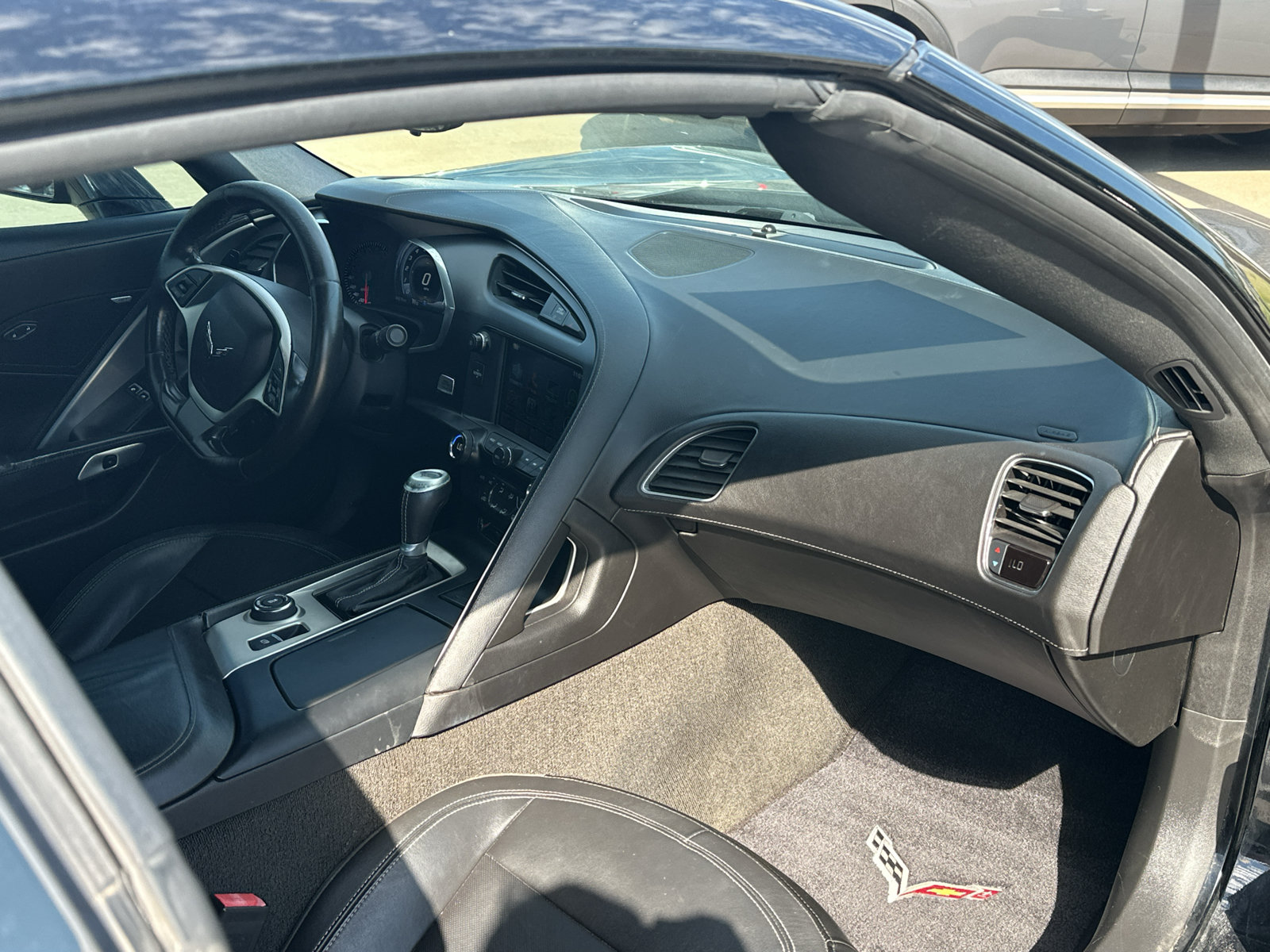Used 2016 Chevrolet Corvette Stingray Coupe RWD image 5
