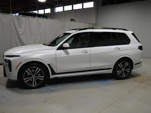 Used 2023 BMW X7 xDrive40i w/ Executive Package AWD/4WD image 20
