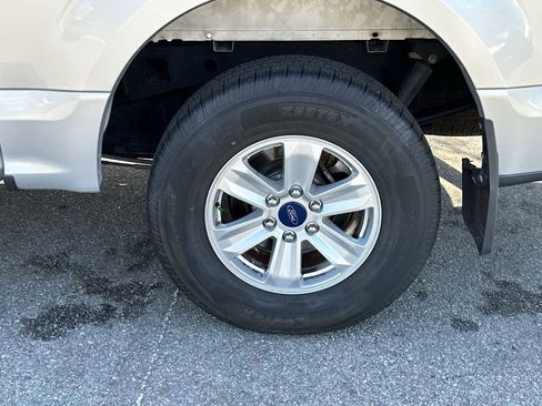 Used 2016 Ford F150 XLT image 12