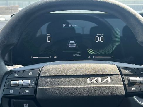 Used 2025 Kia K4 FWD image 40