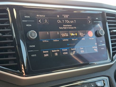 Certified 2022 Volkswagen Atlas SEL R-Line image 19